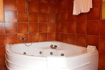 Hotel Picasso Torroella De Montgri 2*,  Spain