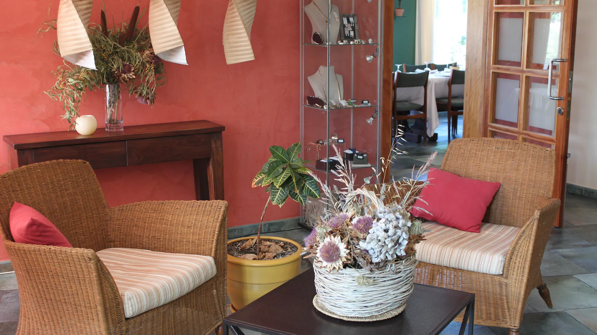 Hotel Picasso Torroella De Montgri 2*,